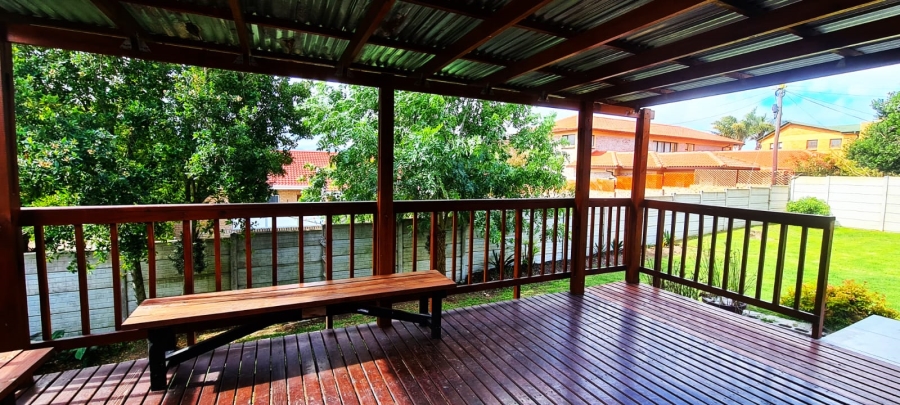 4 Bedroom Property for Sale in Fraaiuitsig Western Cape